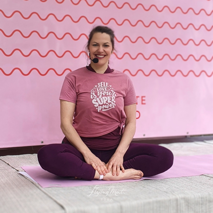 yoga-beach-festival-freiburg-flying-mat-yoga-2