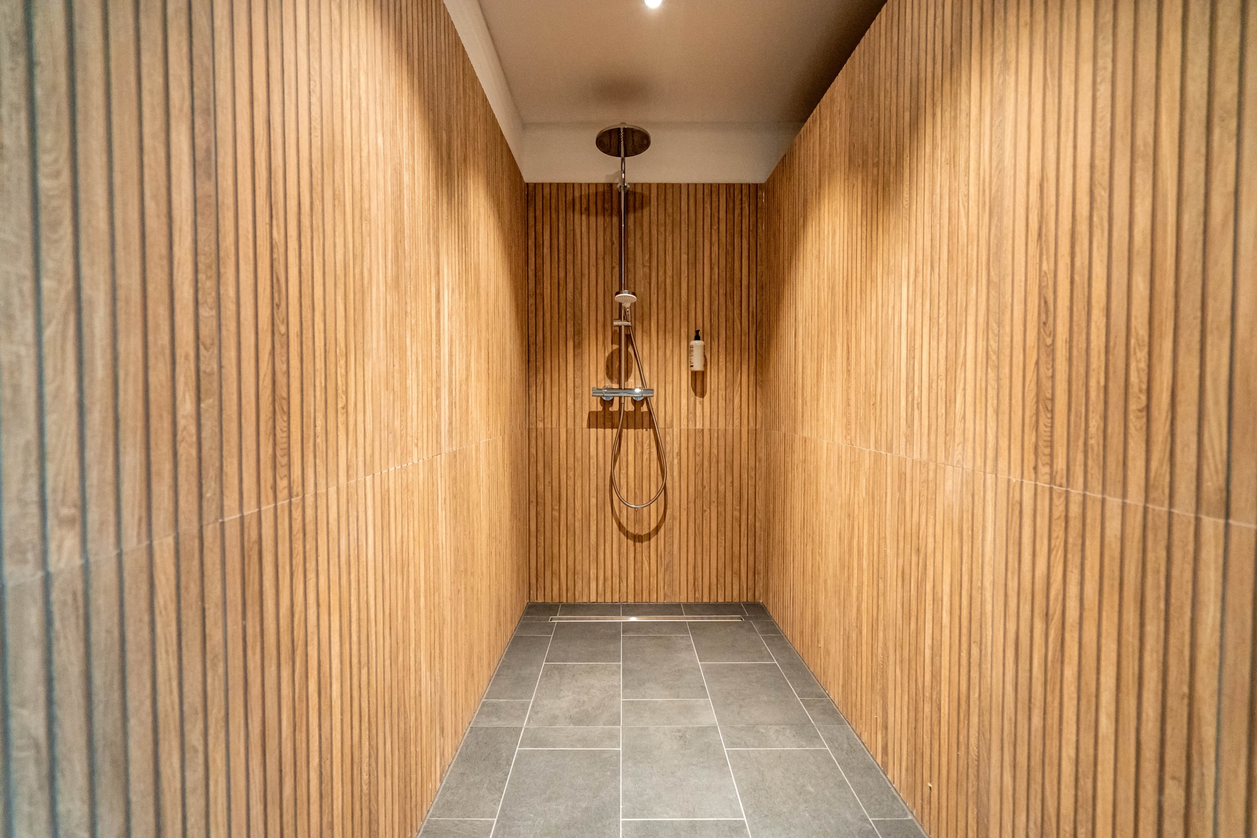 yoga_retreat_flying_mat_yoga_stuub_schwarzwald-48